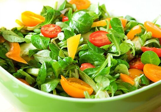 salade de légumes pour perdre du poids en une semaine de 7 kg